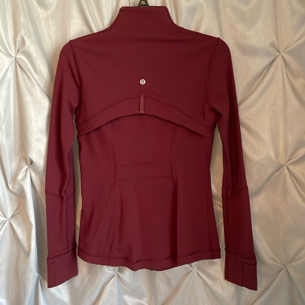 Lululemon Define Jacket
Red Merlot Size 6 - Picture 2 of 12